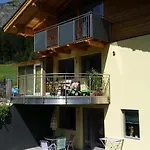 Familie Tost Apartment *
